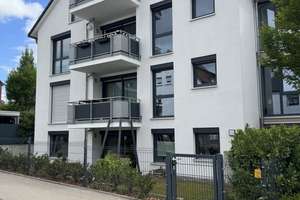 Hochwertige 3-Zimmer-Erdgeschosswohnung in Stuttgart-Vaihingen mit kleinem Garten