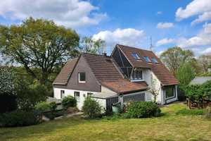 TOP Gelegenheit! Freistehendes Zwei-Familienhaus mit großem Grundstück, 3 Garagen & 2 Stellplätzen – Mettmann (Kreis) – Vorschaubild 1