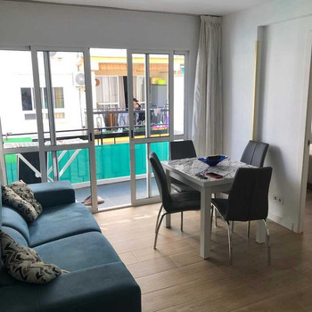 Renovierte Wohnung 1 Minute vom Strand in Torre del Mar, umgeben von allen Arten von Dienstleistunge