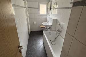 Geräumige 2,5 Zimmer Wohnung mit Mansardenzimmer – Friedrich-Ebert-Str. 24, 46238 Batenbrock, Bottrop – Vorschaubild 6