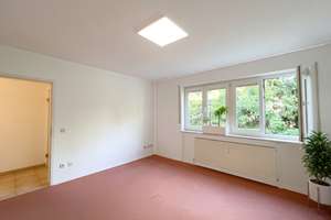 Sofort bezugsfrei: Gepflegte 2-Zimmer-Wohnung inklusive Terrasse und Tiefgarage – Die vollständige Adresse der Immobilie erhältst du vom Anbieter., 93051 Kumpfmühl-Ziegetsdorf-Neuprüll, Regensburg – Vorschaubild 2