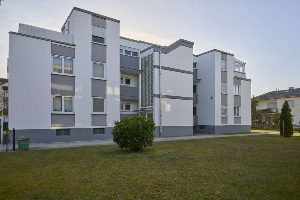 Immobilie in Olching - Vermietete 3-Zimmerwohnung mit zwei Südwest-Balkonen - Bild 0