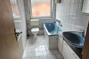 Viel Platz für den Alltag in diesem sanierungsbedürftigen Haus in Oberhausen – 46119 Heide, Oberhausen – Vorschaubild 17