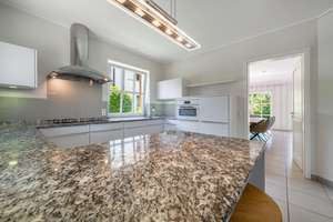 Villa mit besonderem Wohnambiente – Die vollständige Adresse der Immobilie erhältst du vom Anbieter., 22393 Sasel, Hamburg – Vorschaubild 7