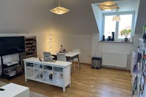 Sehr helle 2-Zimmer-DG-Wohnung mit Balkon & Aufzug – München-Laim – Die vollständige Adresse der Immobilie erhältst du vom Anbieter., 80687 St. Ulrich, München – Vorschaubild 12