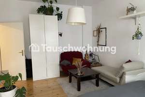 Tauschwohnung: 1 Zimmer mit Balkon gegen Schrebergarten – Krossener Straße 15, 10245 Friedrichshain, Berlin – Vorschaubild 2