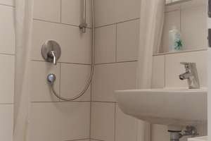 Killesberg - charmante möblierte Wohnung mit Balkon, Sauna und Stellplatz – Die vollständige Adresse der Immobilie erhältst du vom Anbieter., 70469 Bahnhof Feuerbach, Stuttgart – Vorschaubild 11