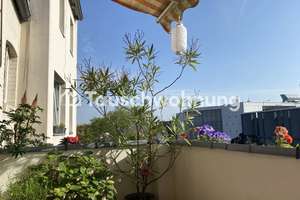 Tauschwohnung: 4 Zimmer Altbau mit großem Balkon in der Altstadt