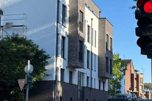 Stilvolle 2-Zimmer-Erdgeschosswohnung mit lux. Innenausstattung mit Balkon und EBK – Urftstr. 3, 41239 Mönchengladbach – Vorschaubild 1