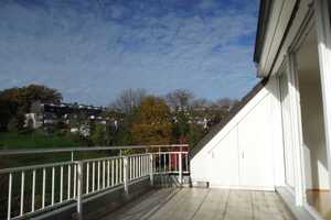 Helle, großzügige Eigentumswohnung über 2 Etagen mit großer Loggia – Wuppertal – Vorschaubild 1