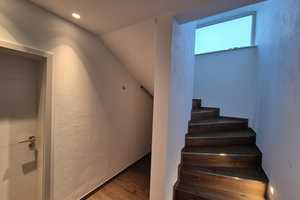 5-Zimmer-Architekten-Einfamilienhaus mit gehobener Innenausstattung, EBK & Lampen in Remchingen – Am Römerhof 7, 75196 Enzkreis – Vorschaubild 3