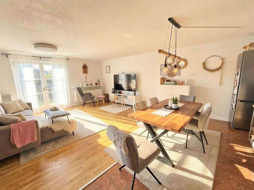 Immobilie in Fischerbach - +++Sonnige 3 Zimmerwohnung mit Balkon und Garage in zentraler Lage von Haslach zu verkaufen+++ - Bild 2