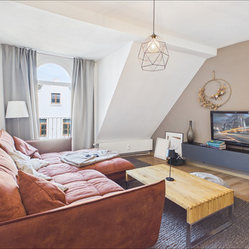 Viel Platz mitten in der Stadt - außergewöhnliche 4 Zimmer Wohnung mit EBK in der Fußgängerzone