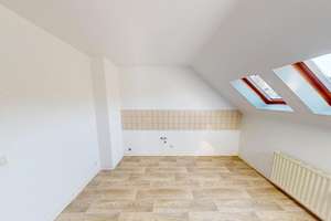 Charmante Dachgeschosswohnung mit Badewanne – Humboldtstr. 10, 9130 Sonnenberg, Chemnitz – Vorschaubild 3