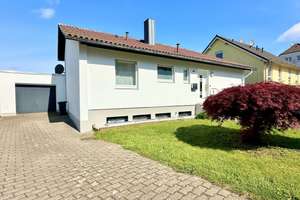 Gepflegtes Freistehendes  Einfamilienhaus mit Anliegerwohnung, Gartenidylle, Terrasse und Garage – Die vollständige Adresse der Immobilie erhältst du vom Anbieter., 42655 Burg/Höhscheid, Solingen – Vorschaubild 2