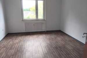 Sehr schöne renovierte 3 Zimmer Wohnung in Gelsenkirchen zu vermieten – Feldhauser Straße 113, 45896 Gelsenkirchen – Vorschaubild 1