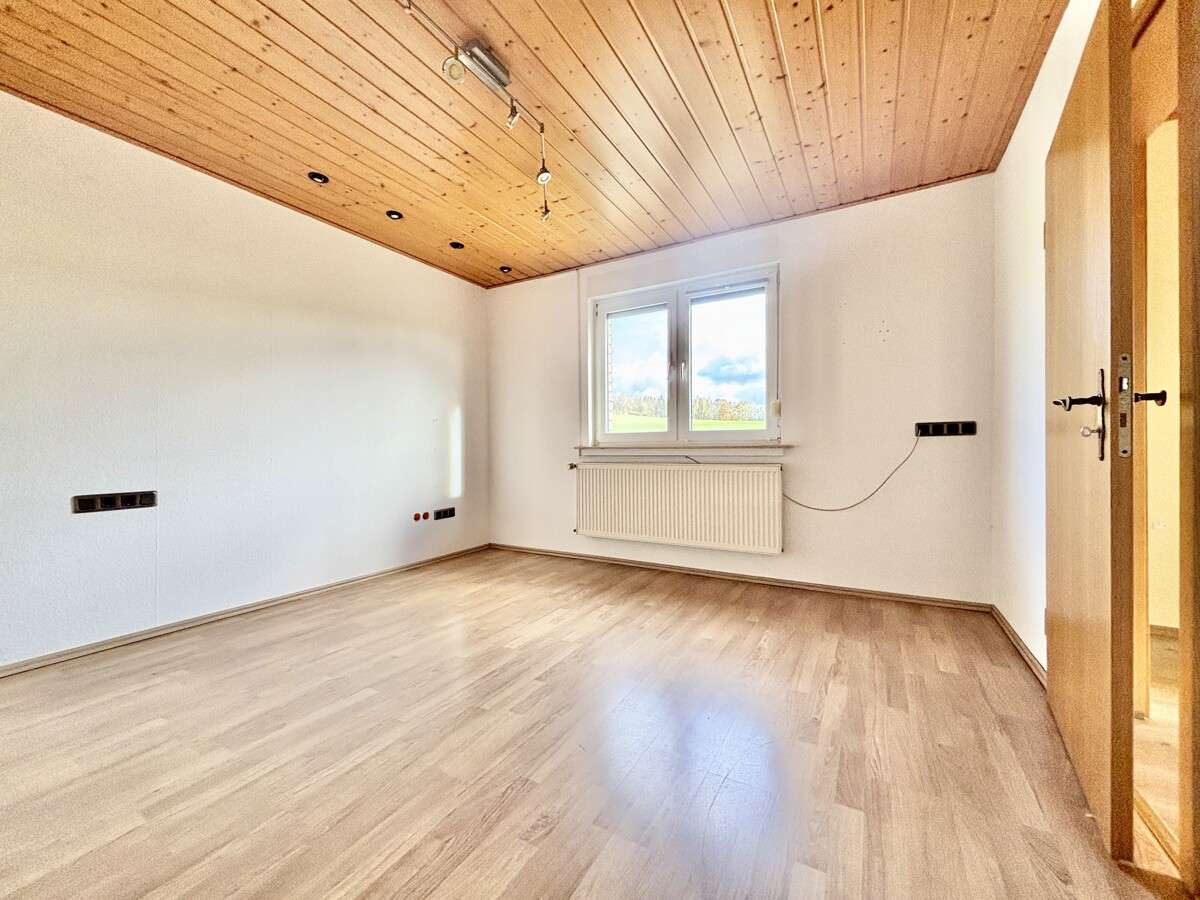 Immobilie in Reichshof - **Geräumiges Einfamilienhaus mit über 5.500 m² Grundstück in Randlage von Reichshof** - Bild 12