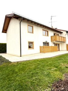 Viele Optionen - Reiheneckhaus mit Einliegerwohnung in idyllischer Dorflage