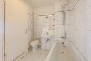 SCHÖNES MOABIT! HELLE UND KLASSISCH SCHÖNE ALTBAUWOHNUNG IN ATTRAKTIVER LAGE! PROVISIONSFREI! – Lübecker Straße 29, 10559 Moabit, Berlin – Vorschaubild 19
