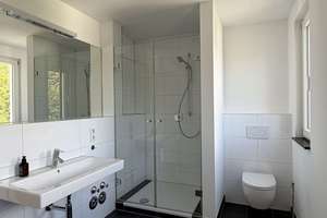 Helle Dachgeschosswohnung mit weitläufigem Grünblick in Köln-Marienburg – 50968 Marienburg, Köln – Vorschaubild 7