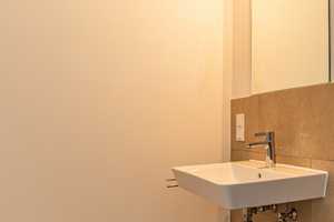 Moderne 1-Zimmer Wohnung mit Einbauküche in ruhiger Lage – Bahnstraße 10, 50996 Köln – Vorschaubild 2