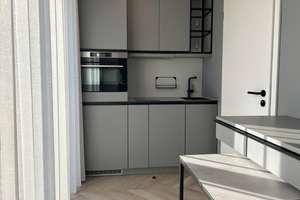 Vollmöbliertes Apartment mit Balkon in zeitlos schönem Design | ab sofort verfügbar!