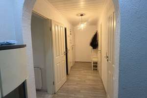 Alltagstaugliche 3,5-Zimmer- Dachgeschosswohnung mit Balkon und Stellplatz in Duisburg 