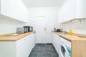 Sofort einziehen: 2-Zimmer mit Balkon & Einbauküche — Winterfeldtmarkt vor der Tür – Winterfeldtstraße 62, 10781 Schöneberg, Berlin – Vorschaubild 8