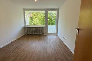 Helles und ruhiges 1-Zimmer-Apparement (für  1 Person) mit kl. Balkon in M-NeuhausenBalkon