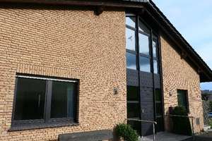 Sehr großes voll massives Klinker-Haus für eine Familie oder auch zum Aufteilen auf drei Einheiten! – Die vollständige Adresse der Immobilie erhältst du vom Anbieter., 31860 Emmerthal – Vorschaubild 1
