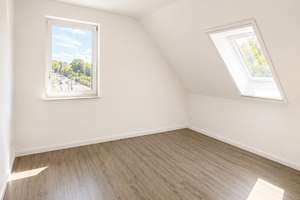 Exklusive 3-Zimmer-Wohnung mit Kamin, Balkon, Dachterrasse inklusive vermieteter Dachgeschosswohnung – Die vollständige Adresse der Immobilie erhältst du vom Anbieter., 18055 Brinckmansdorf, Rostock – Vorschaubild 10