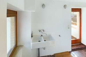 ZENTRALES WOHNEN IN WIESBADEN! 4-ZIMMER-DACHGESCHOSSWOHNUNG MIT SONNIGER TERRASSE – Die vollständige Adresse der Immobilie erhältst du vom Anbieter., 65185 Mitte, Wiesbaden – Vorschaubild 18