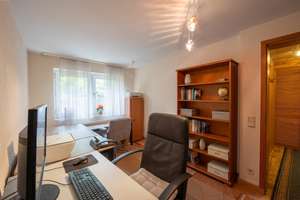 Endreihenhaus mit Traumgarten, Terrasse, Homeoffice-Etage, Stellplatz & viel Platz für Familie – Die vollständige Adresse der Immobilie erhältst du vom Anbieter., 25335 Elmshorn – Vorschaubild 21
