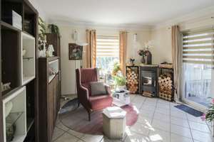 Ruhig gelegenes Einfamilienhaus mit Terrasse, Garten und Kamin in Berlin-Mahlsdorf – Die vollständige Adresse der Immobilie erhältst du vom Anbieter., 12623 Mahlsdorf, Berlin – Vorschaubild 1