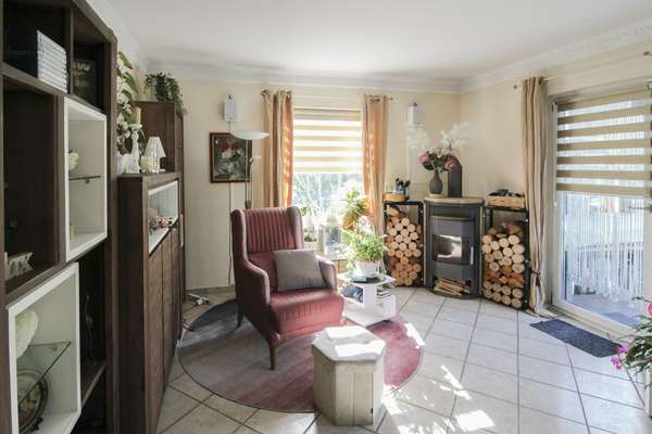 Ruhig gelegenes Einfamilienhaus mit Terrasse, Garten und Kamin in Berlin-Mahlsdorf