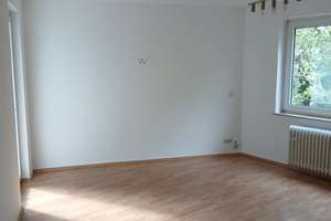 Balkon & Gasheizung: 2,5-Zimmer-Wohnung im 3. OG in Essen-Hubertstraße – Hubertstraße 256, 45307 Kray, Essen – Vorschaubild 2