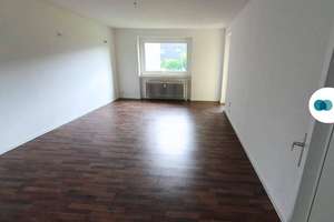 Sanierte 2-Zimmer-Wohnung mit Wannenbad