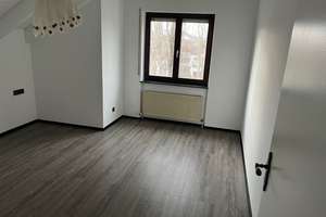  renovierte DG-Wohnung mit Stellplätzen und Dachterrasse+++ – Hungerbergstrasse 72, 71364 Winnenden – Vorschaubild 13