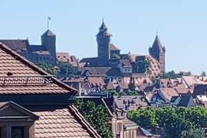 Stilvolle 3-Zi.-Wohnung mit Panoramablick auf Burg & Stadt – Nürnberg-Rosenau – Nürnberg – Vorschaubild 2
