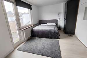 Ohne Makler | 1,5-Zimmer DG-Wohnung mit Südwest-Terrasse und Einbauküche nahe FH – Geistenstr. 20, 40476 Derendorf, Düsseldorf – Vorschaubild 2