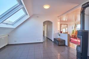 !Provisionsfreie! Gepflegte 4,5-Zimmer DG-Wohnung mit Stellplatz! – Die vollständige Adresse der Immobilie erhältst du vom Anbieter., 73733 Sulzgries, Esslingen am Neckar – Vorschaubild 7