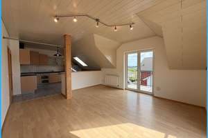 DIPL.-Immowirt MAIER !! helle, großzügige Galerie-Dachgeschoss-Woh­nung und traumhaften Weitblick – Die vollständige Adresse der Immobilie erhältst du vom Anbieter., 94474 Vilshofen an der Donau – Vorschaubild 2