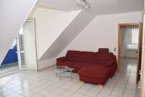 Helle 2-Zimmer-DG-Wohnung mit Balkon und EBK in Bretten – Karlsruhe (Kreis) – Vorschaubild 2