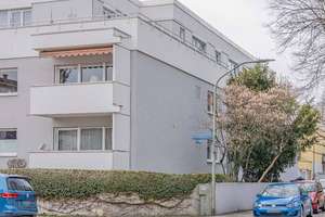Modernisierungsbedürftige 3-Zimmer-Eigentumswohnung in ruhiger Lage von München Berg am Laim – Die vollständige Adresse der Immobilie erhältst du vom Anbieter., 81673 Josephsburg, München – Vorschaubild 1
