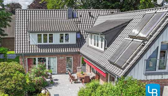 Bild von Ihr energieeffizientes, modernes Zuhause mit Einliegerwohnung, großem Garten und überdachtem Pool