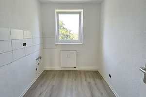 Schick sanierte 3-Zimmer-Wohnung mit sonnigem Balkon – Pirnaer Landstraße 47a, 1237 Dresden – Vorschaubild 8