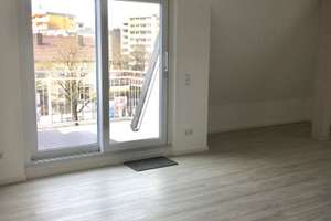 Provisionsfreie 3-Zimmer-Dachgeschosswohnung mit Dachterrasse, EBK & TG in Großhadern – Die vollständige Adresse der Immobilie erhältst du vom Anbieter., 81375 Neuhadern, München – Vorschaubild 4
