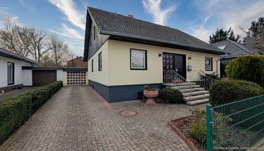 Bild von Einfamilienhaus mit vielen Zimmern auf Erbpachtgrundstück OHNE Erbpachtzahlung