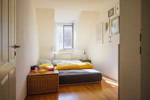 Lichtdurchflutete DG-Wohnung in Toplage – Fahrstuhl, EBK inkl., sofort bezugsfrei, von privat – Die vollständige Adresse der Immobilie erhältst du vom Anbieter., 4229 Schleußig, Leipzig – Vorschaubild 8