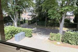 Viel Platz für Ihre Familie in diesem Haus in Hamburg Volksdorf – Die vollständige Adresse der Immobilie erhältst du vom Anbieter., 22359 Volksdorf, Hamburg – Vorschaubild 2